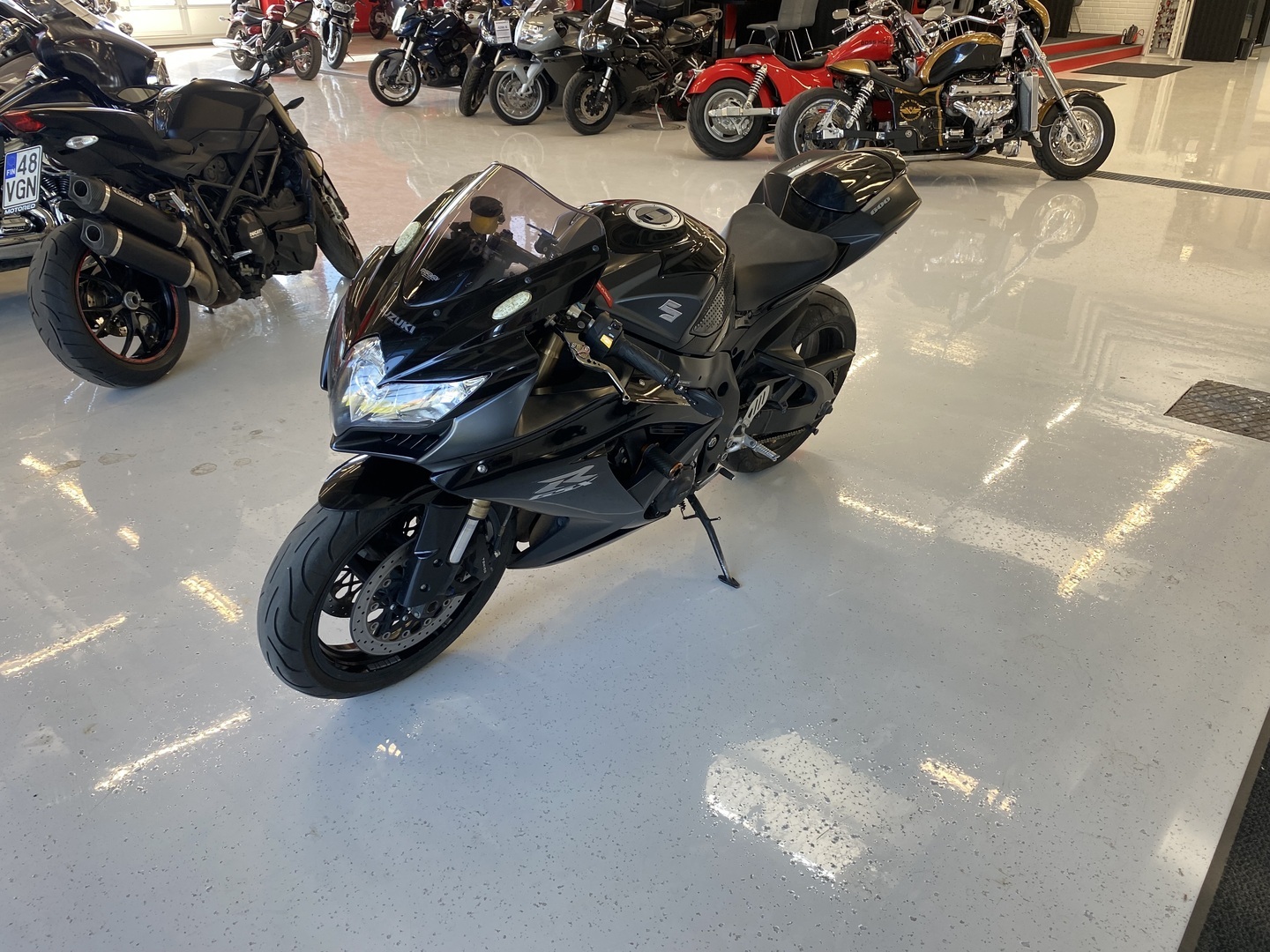 Suzuki - GSX-R - 600 // Juuri saapunut! / Arrow / Shifteri / Kaatumatapit // - Moottoripyörä
