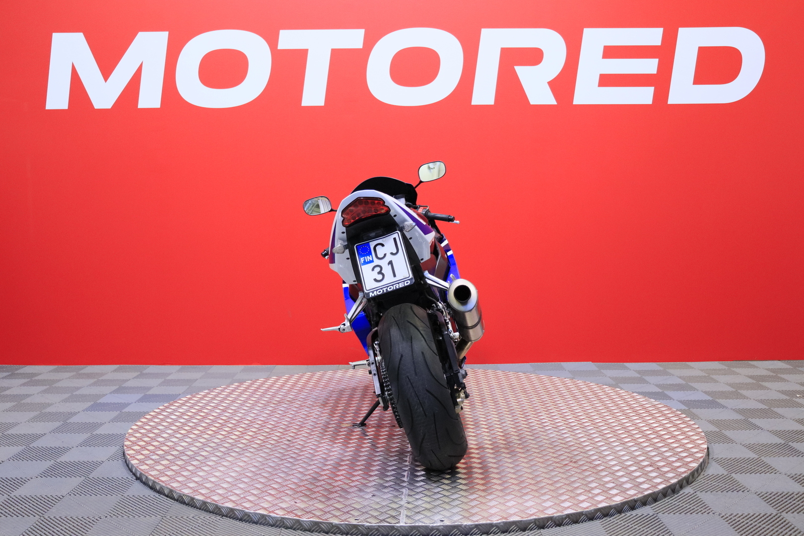 Suzuki - GSX-R - 600 // Juuri saapunut! / Suomi-pyörä / Ducktail // - Moottoripyörä