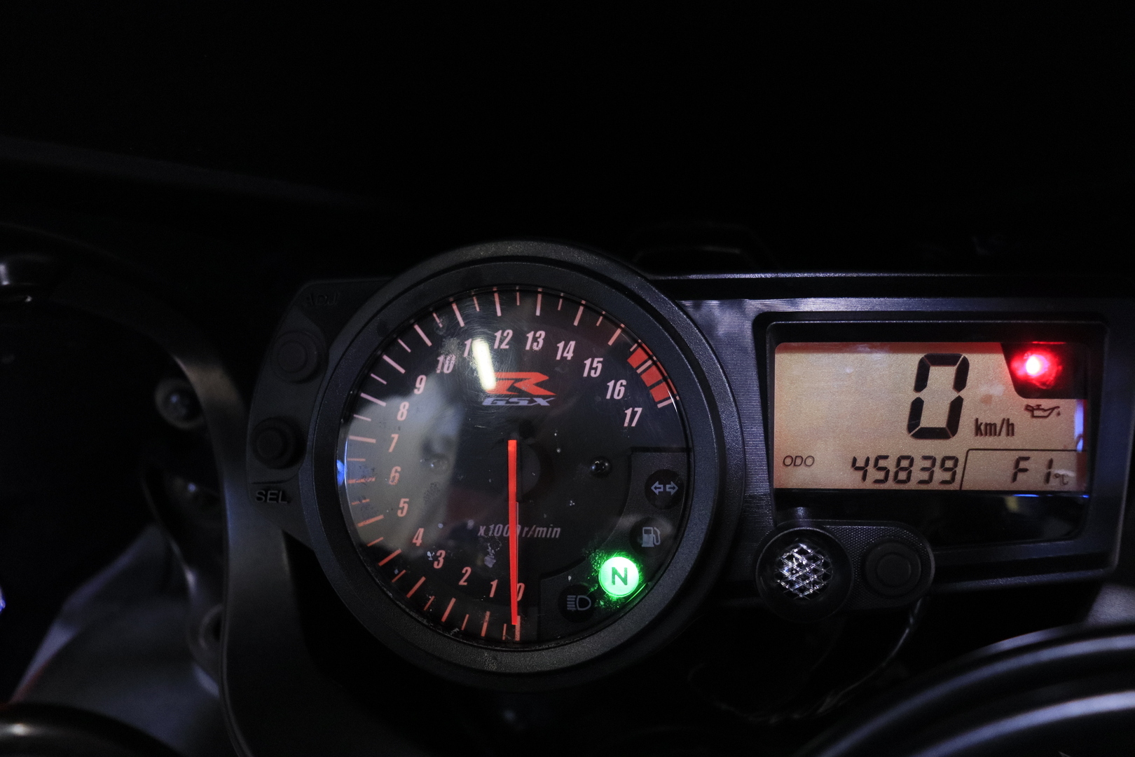 Suzuki - GSX-R - 600 // Juuri saapunut! / Suomi-pyörä / Ducktail // - Moottoripyörä