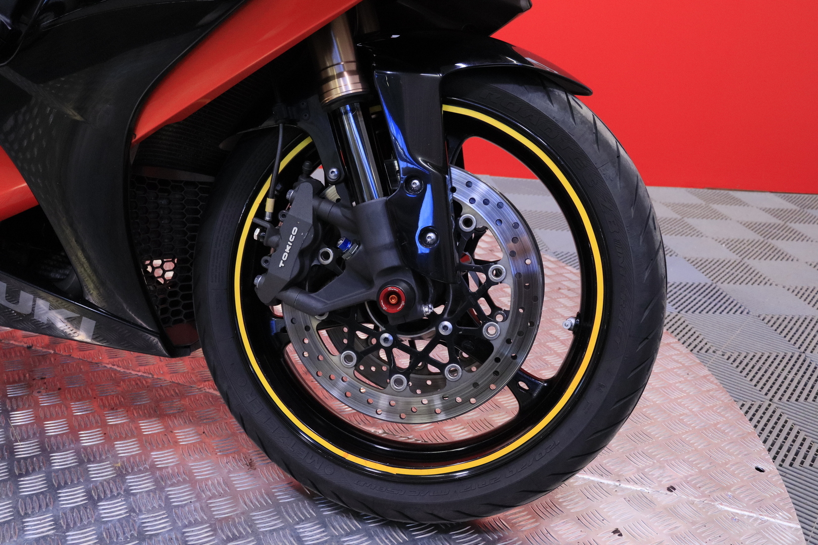 Suzuki - GSX-R - 1000 // Juuri saapunut! / Yoshimura / Huoltokirja / Suomi-pyörä // - Moottoripyörä