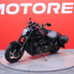 Suzuki - INTRUDER - M1800R // 1. Om. Suomi-pyörä // 3x laukut // Revo-putkisto - Moottoripyörä