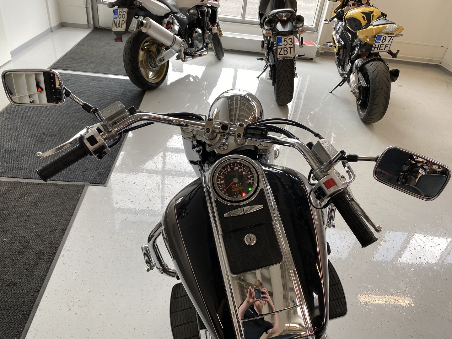 Suzuki - VL - 1500 Intruder LC // Juuri saapunut! / Sissybar / Laukut / Raudat // - Moottoripyörä