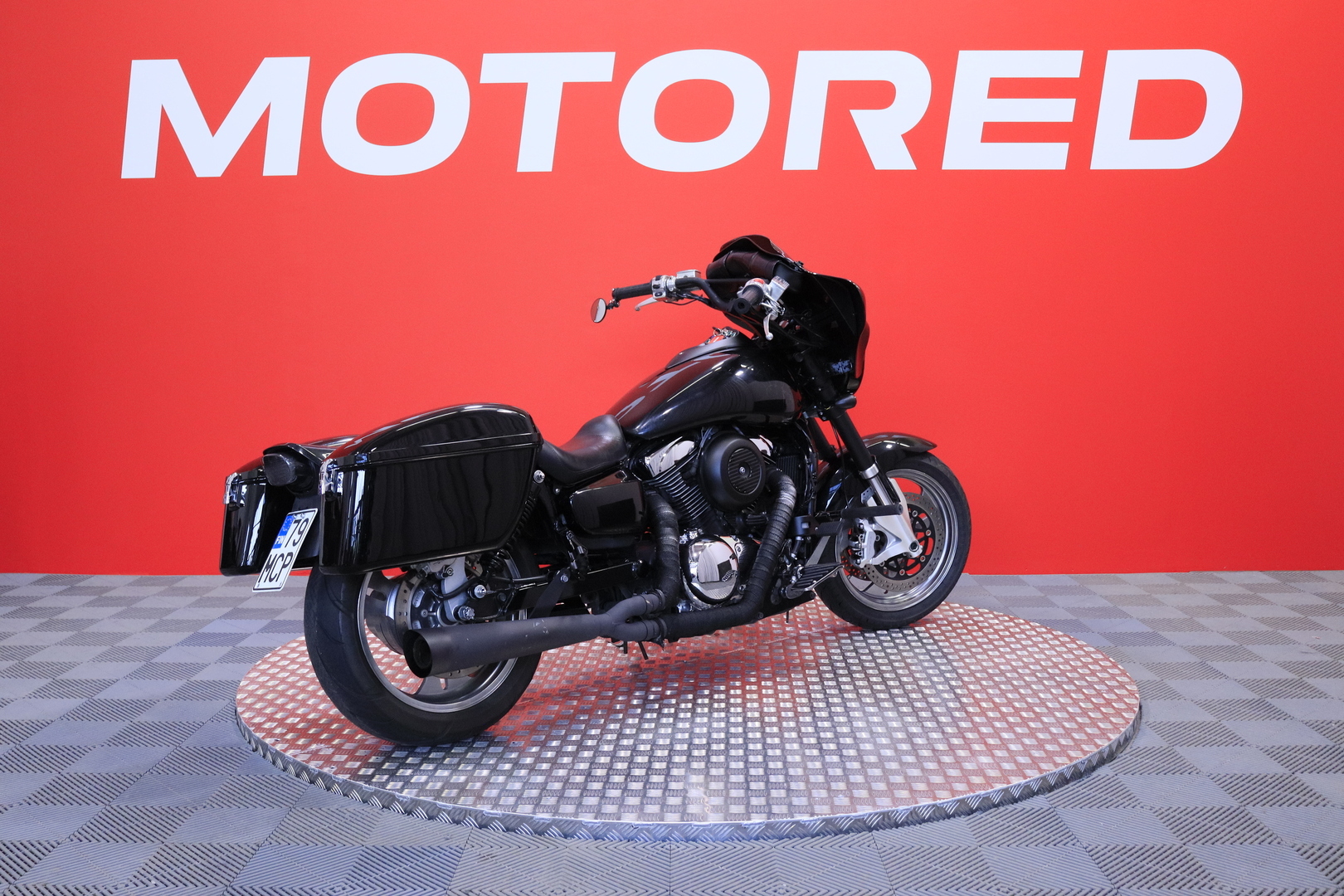 Suzuki - VZ - 1600 Marauder // Batwing / Sivulaukut / LED ajovalo / Putkisto // - Moottoripyörä