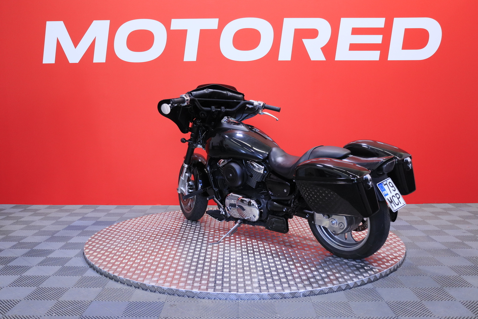 Suzuki - VZ - 1600 Marauder // Batwing / Sivulaukut / LED ajovalo / Putkisto // - Moottoripyörä
