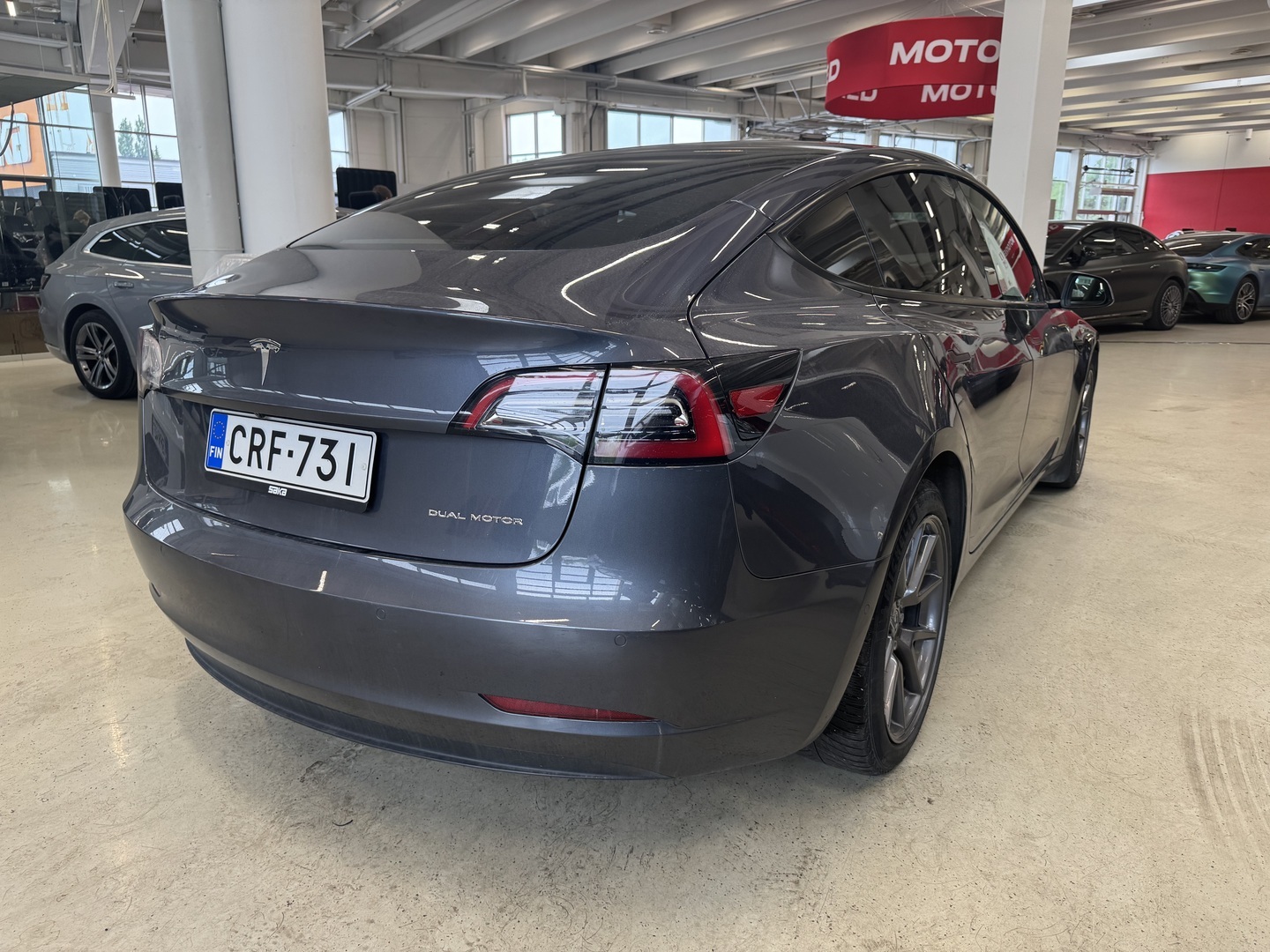 Tesla - Model 3 - Model 3 Sedan (AA) 4ov // LED / Panoraama / Premium Audio / Autopilot / Kamera / Lämpöpumppu // - Sedan
