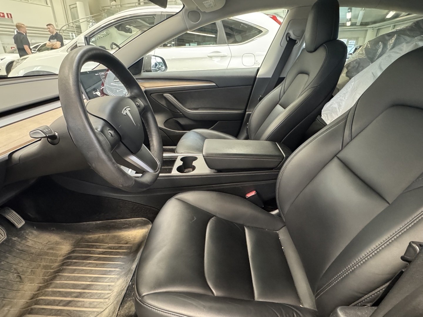 Tesla - Model 3 - Model 3 Sedan (AA) 4ov // LED / Panoraama / Premium Audio / Autopilot / Kamera / Lämpöpumppu // - Sedan