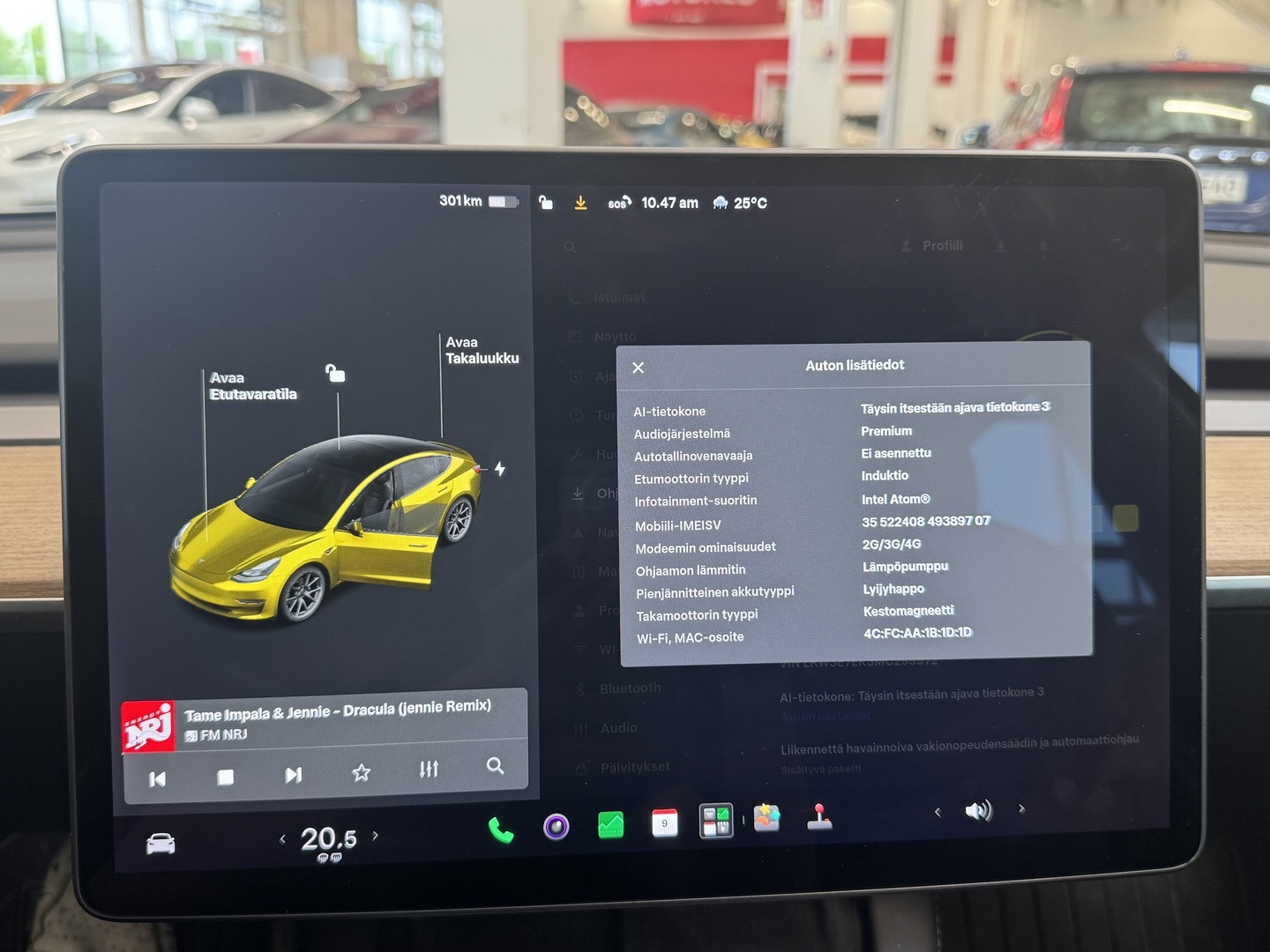 Tesla - Model 3 - Model 3 Sedan (AA) 4ov // LED / Panoraama / Premium Audio / Autopilot / Kamera / Lämpöpumppu // - Sedan