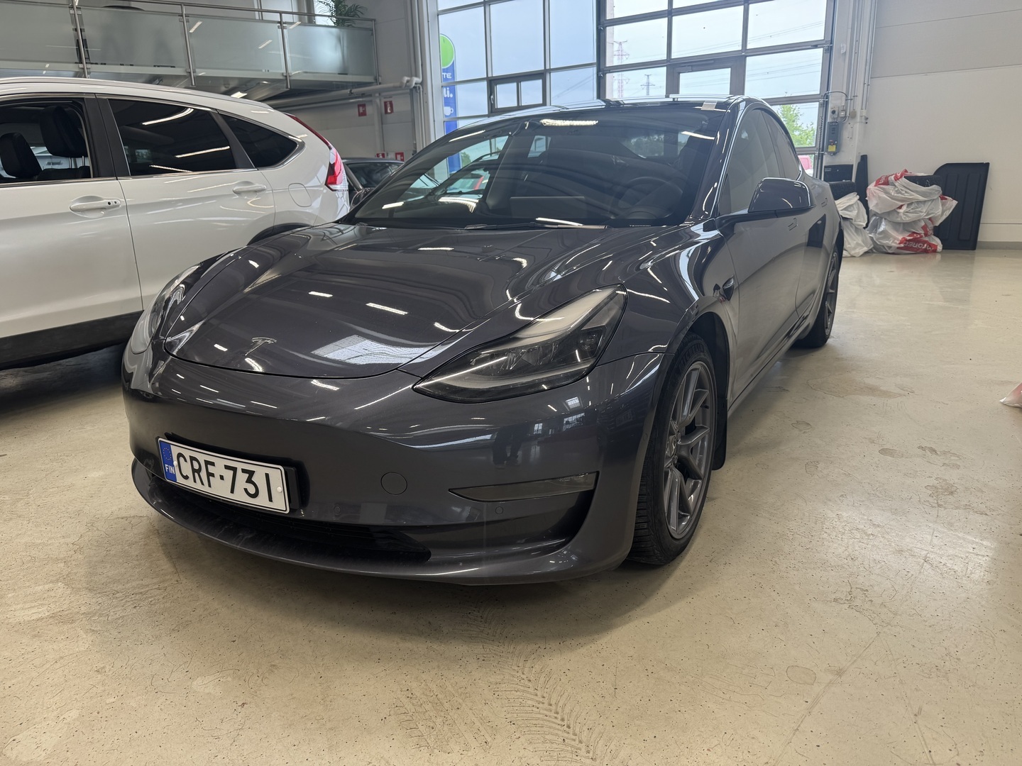Tesla - Model 3 - Model 3 Sedan (AA) 4ov // LED / Panoraama / Premium Audio / Autopilot / Kamera / Lämpöpumppu // - Sedan