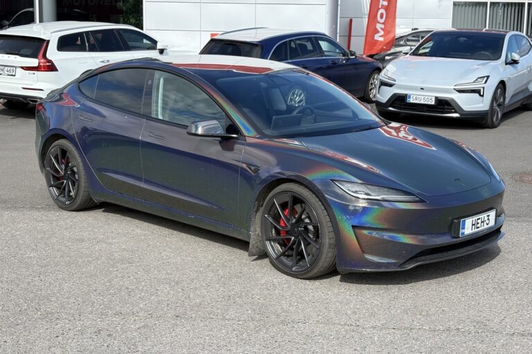 Tesla - Model 3 - Performance - Sedan