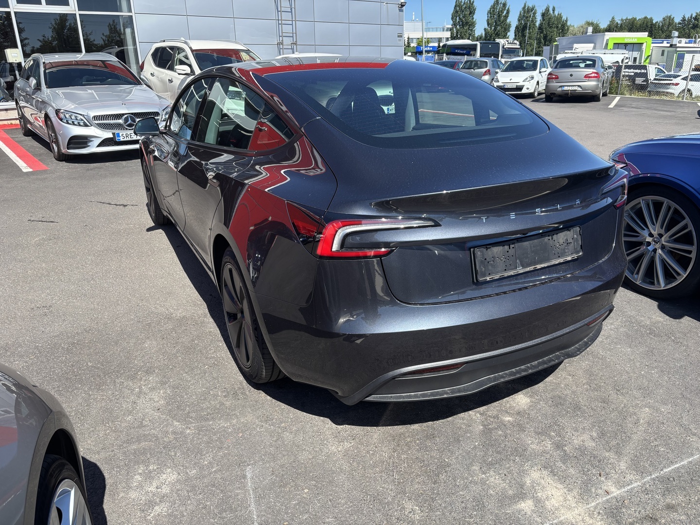 Tesla - Model 3 - Rear-Wheel Drive - Sedan