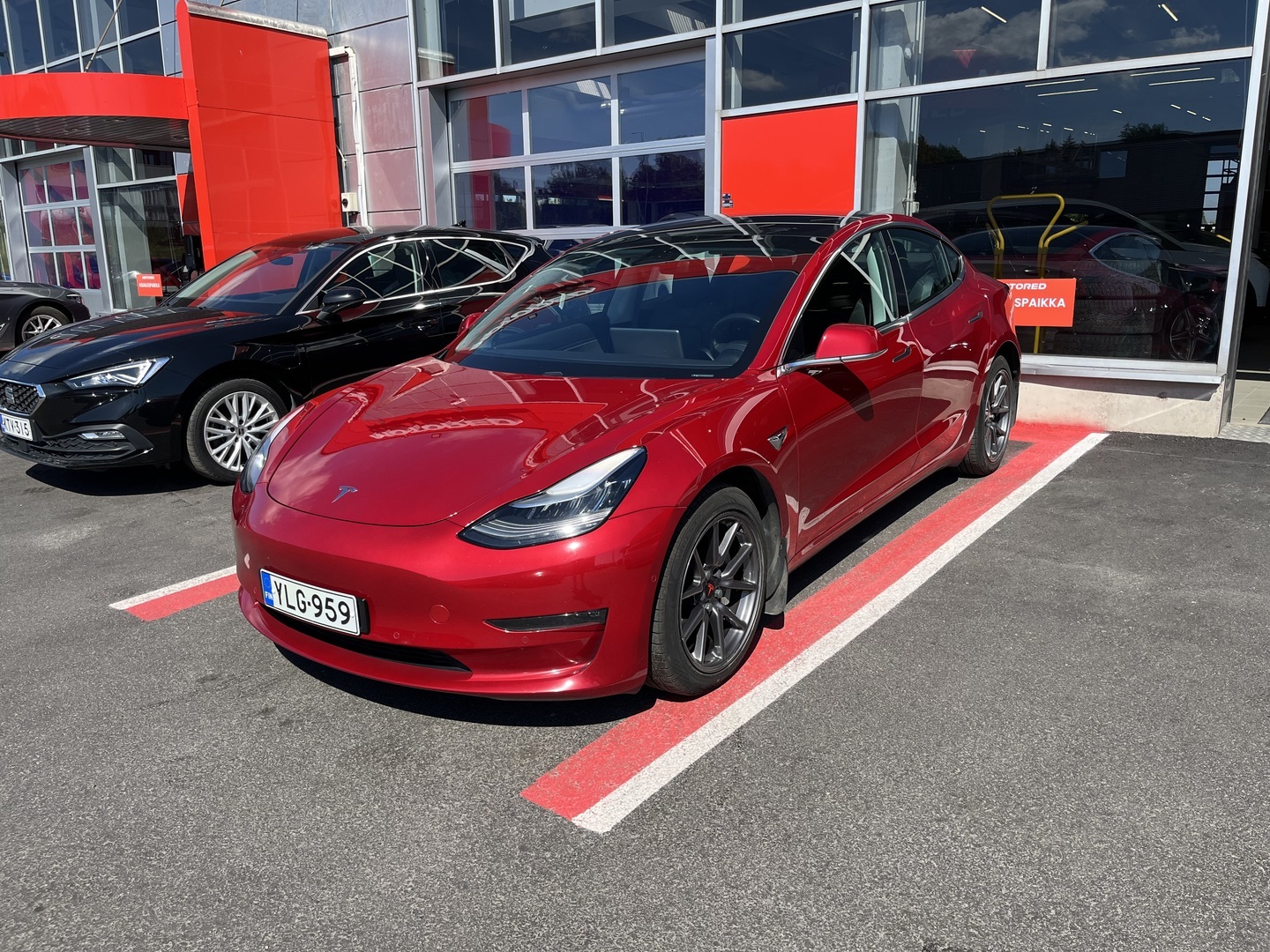 Tesla - Model 3 - Long-Range Dual Motor AWD - Sedan