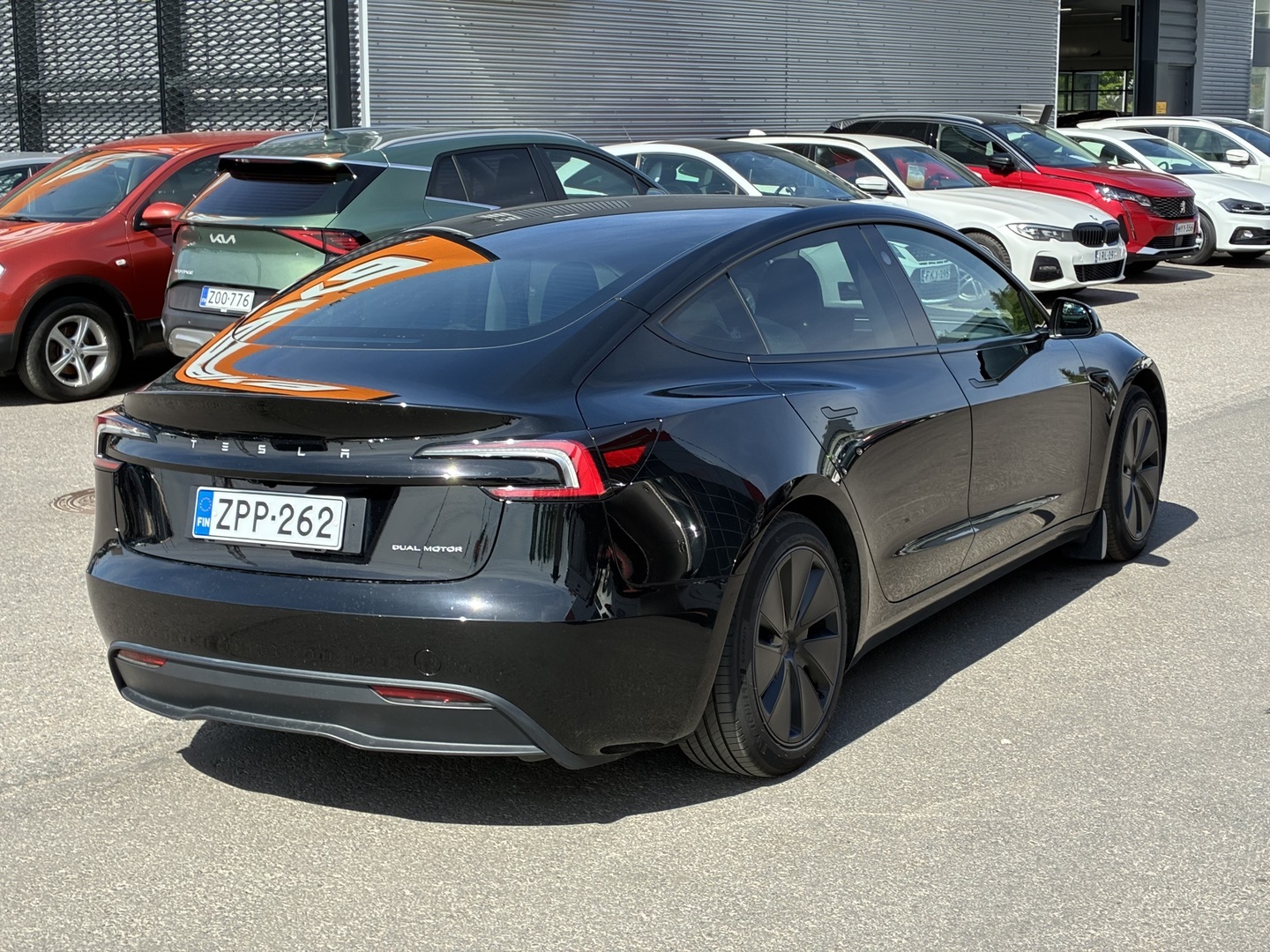 Tesla - Model 3 - Highland Long Range AWD / 2x vanteet / Premium Audio / Autopilot HW4 / Lasikatto / - Sedan