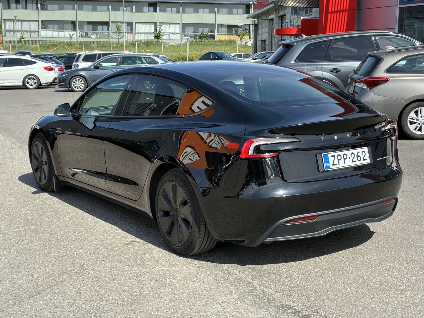 Tesla - Model 3 - Highland Long Range AWD / 2x vanteet / Premium Audio / Autopilot HW4 / Lasikatto / - Sedan