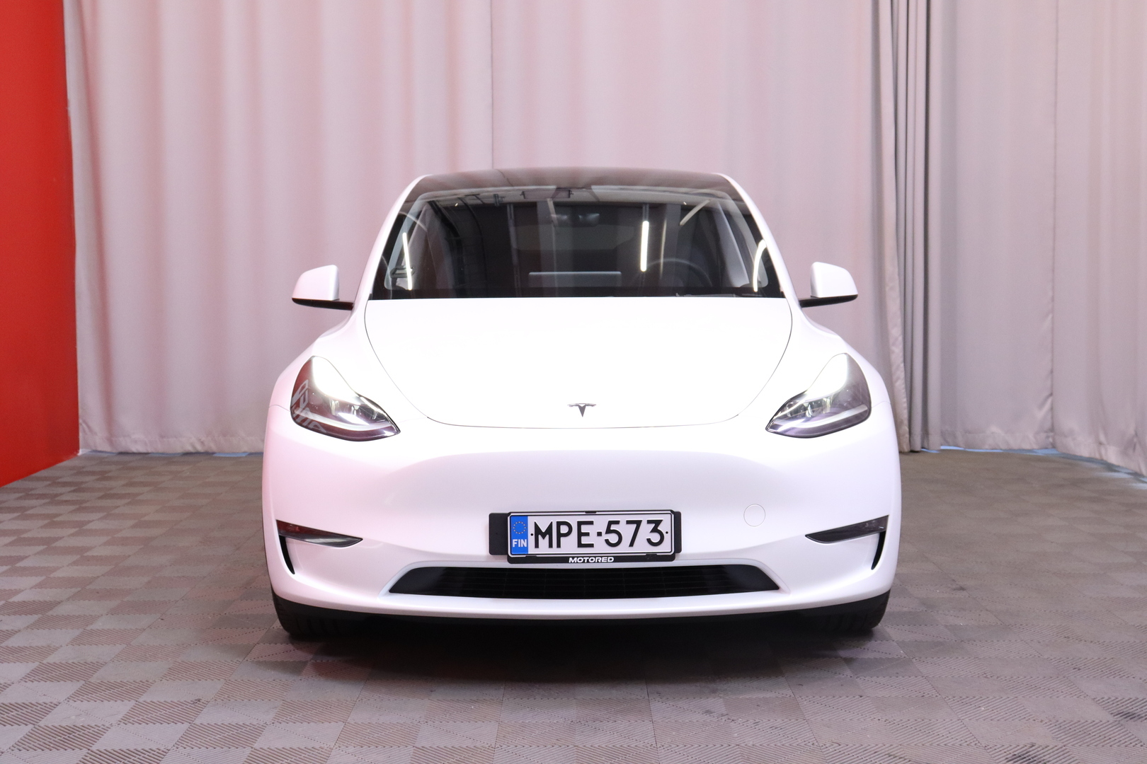 Tesla - Model Y - Performance Dual Motor AWD // Lasikatto / Autopilot / Premium audio / Nahkasisusta / Kamera / AMD Ryzen // - Tila-auto