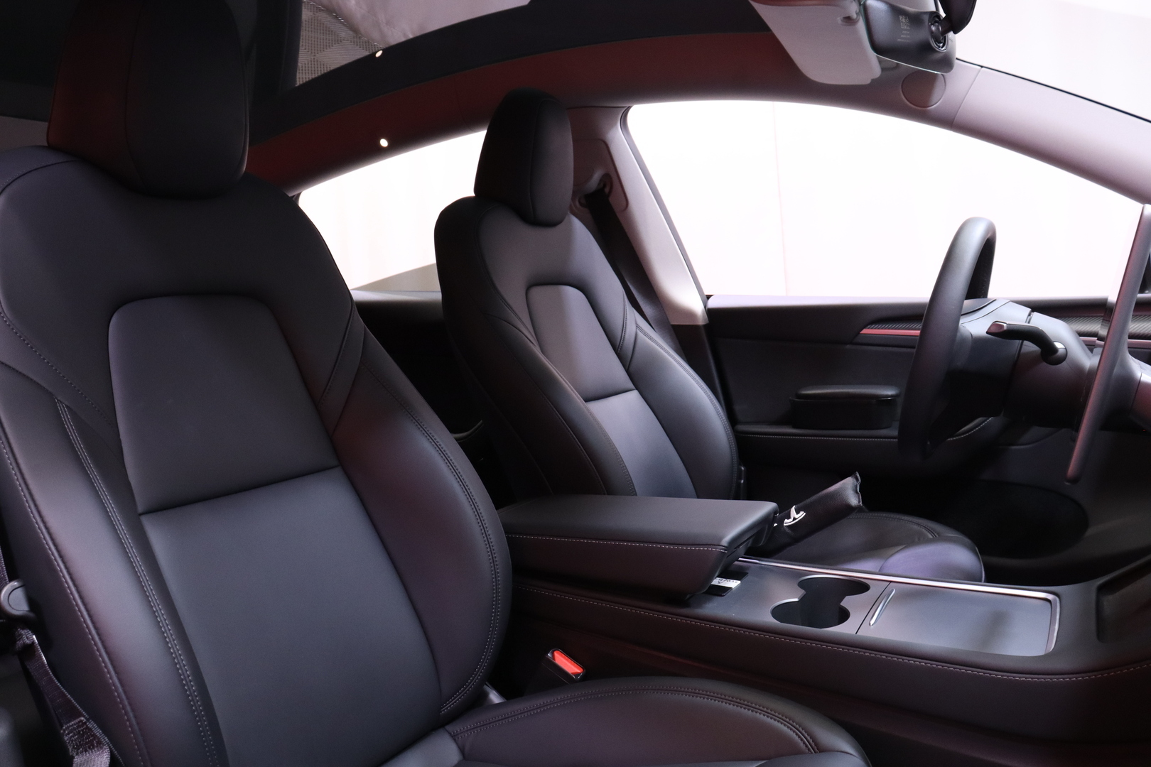 Tesla - Model Y - Performance // Midnight Cherry Red / Autopilot / Nahkasisusta / AMD Ryzen / Lasikatto / Premium Audio / Ilmalämpöpumppu - Maastoauto