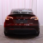 Tesla - Model Y - Performance // Midnight Cherry Red / Autopilot / Nahkasisusta / AMD Ryzen / Lasikatto / Premium Audio / Ilmalämpöpumppu - Maastoauto
