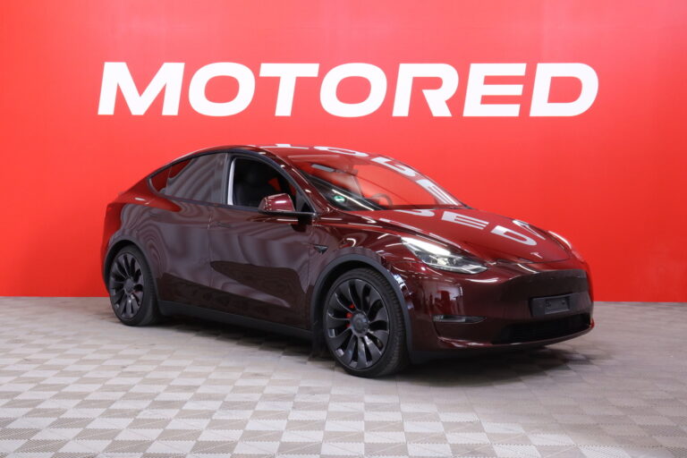Tesla - Model Y - Performance // Midnight Cherry Red / Autopilot / Nahkasisusta / AMD Ryzen / Lasikatto / Premium Audio / Ilmalämpöpumppu - Maastoauto