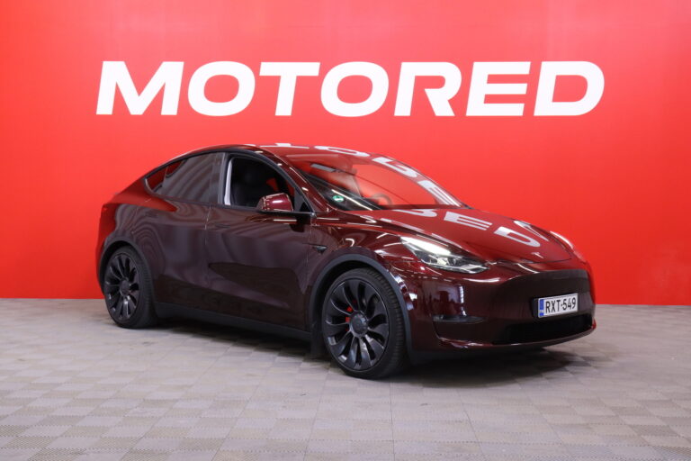Tesla - Model Y - Performance // Midnight Cherry Red / Autopilot / Nahkasisusta / AMD Ryzen / Lasikatto / Premium Audio / Ilmalämpöpumppu - Maastoauto