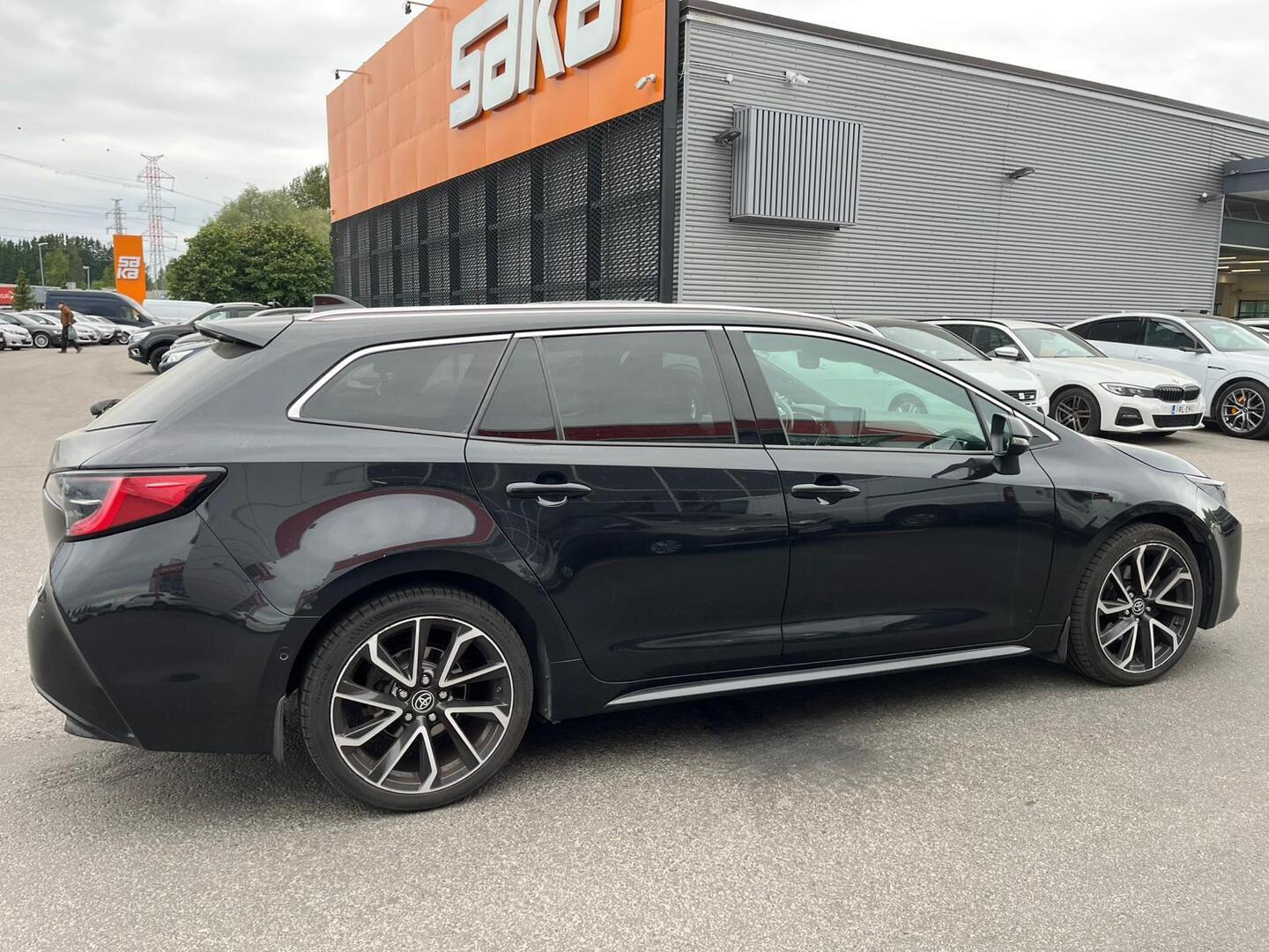 Toyota - Corolla - 2.0 Hybrid Executive // ACC / Panorama / HUD / Lohko // - Farmari