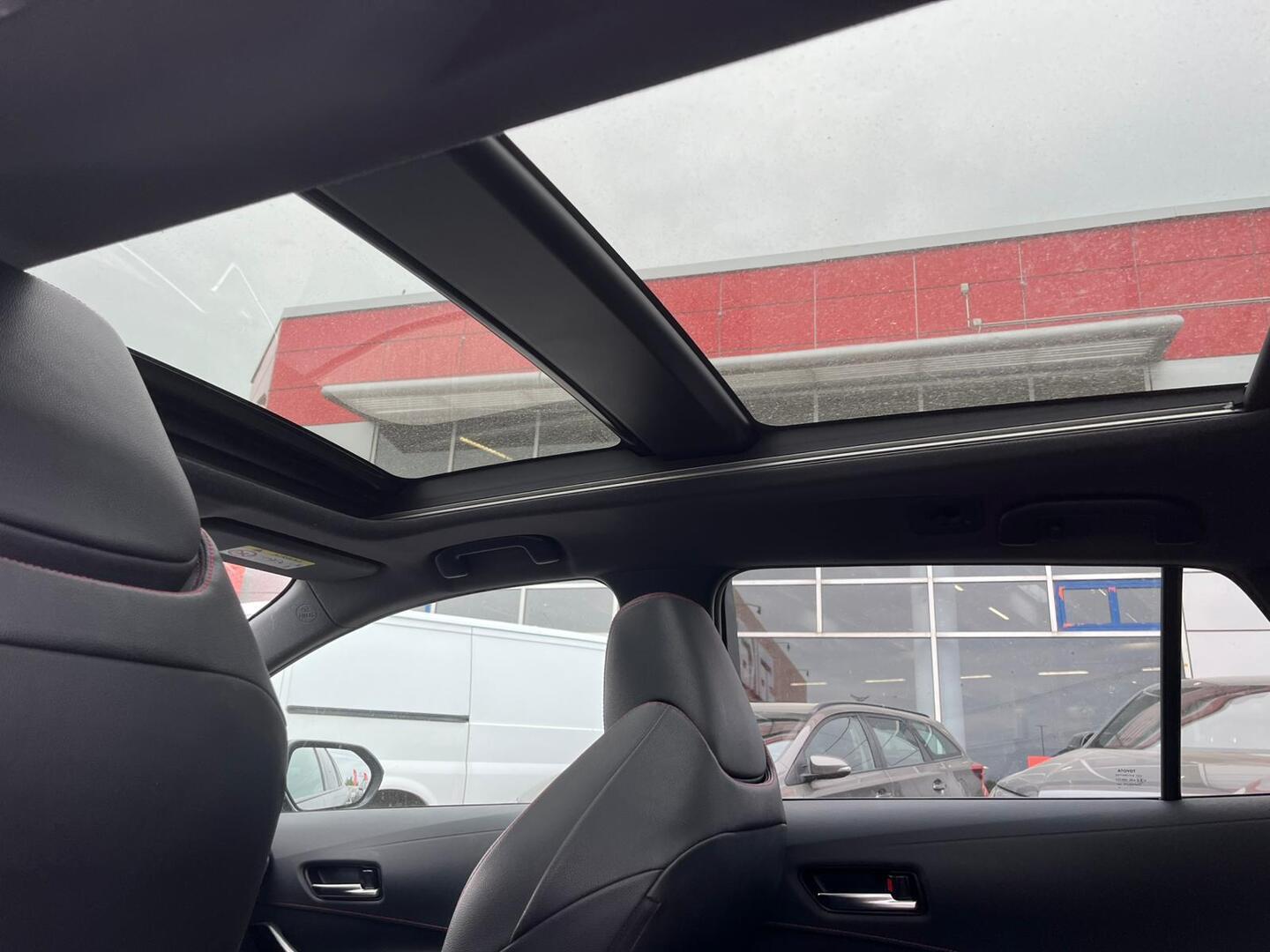 Toyota - Corolla - 2.0 Hybrid Executive // ACC / Panorama / HUD / Lohko // - Farmari