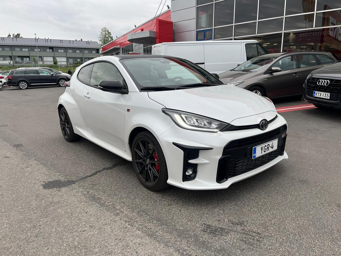 Toyota - GR Yaris - 1,6 Turbo 4WD // Suomi-auto / Martelius catback / RacingPack / Adapt.vakkari / CarPlay / Kamera // - Viistoperä