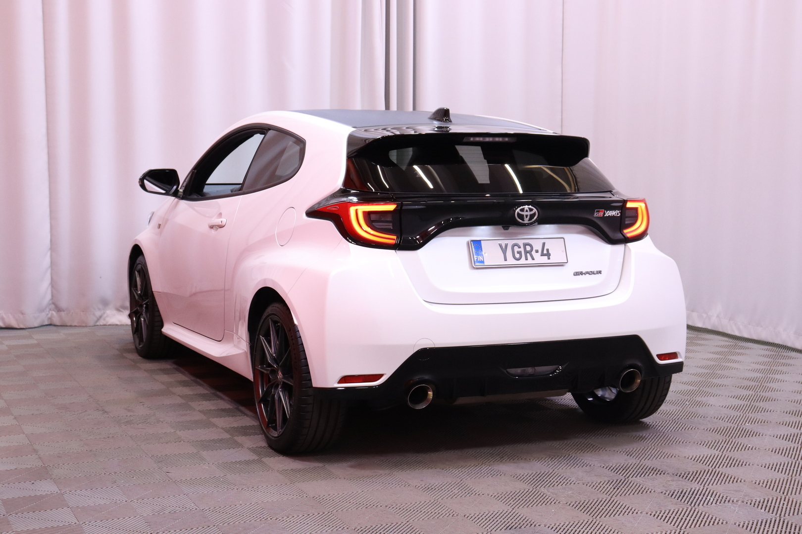 Toyota - GR Yaris - 1,6 Turbo 4WD // Suomi-auto / Martelius Catback / Racing Pack / Adapt.vakkari / CarPlay / Kamera // - Viistoperä