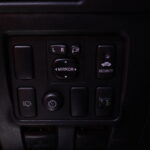 Toyota - Hilux - Double Cab 3,0 D-4D 4WD 171 SR aut. // Mountain Top / Navi / Bluetooth / Peruutuskamera / Sport-istuimet edessä // - Avolava