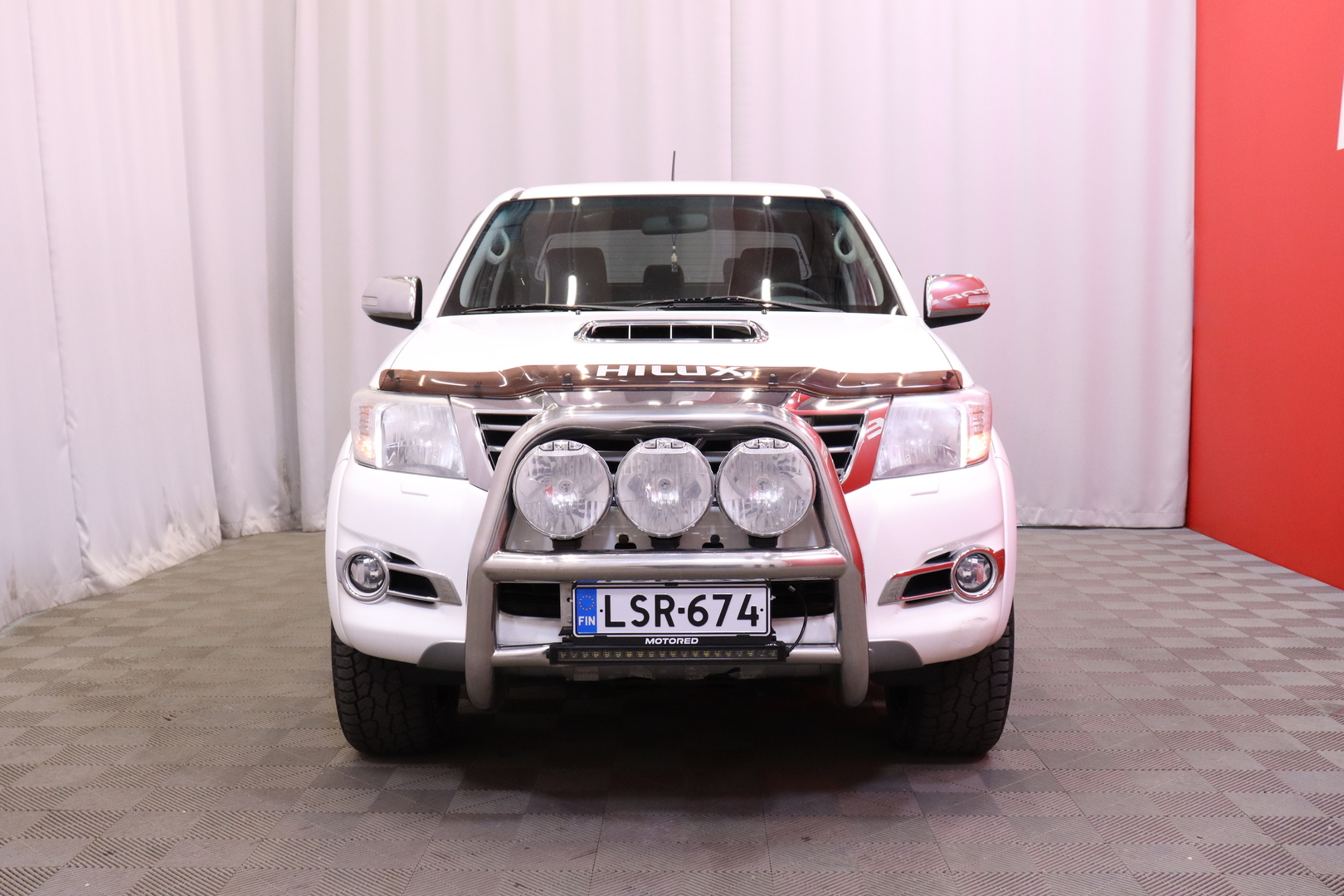 Toyota - Hilux - Double Cab 3,0 D-4D 4WD 171 SR aut. // Mountain Top / Navi / Bluetooth / Peruutuskamera / Sport-istuimet edessä // - Avolava