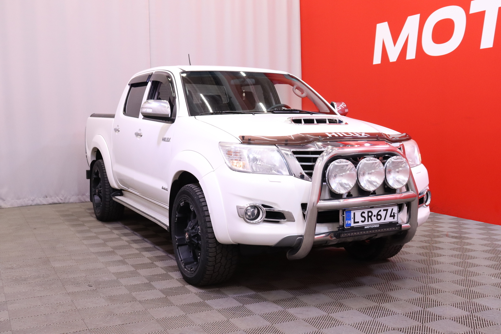 Toyota - Hilux - Double Cab 3,0 D-4D 4WD 171 SR aut. // Mountain Top / Navi / Bluetooth / Peruutuskamera / Sport-istuimet edessä // - Avolava