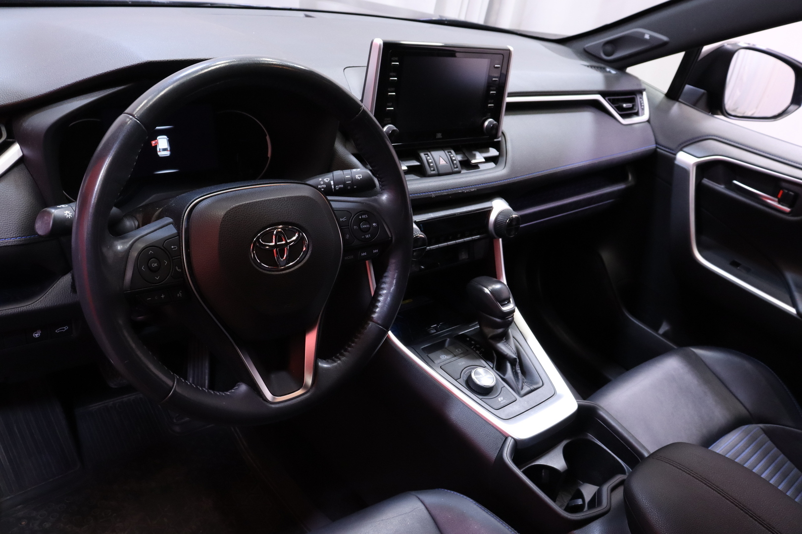 Toyota - RAV4 - 2,5 Hybrid AWD-i Style / 1-om Suomi-auto / ACC / LTA kaistavahti / Koukku / Lohkolämmitin / - Maastoauto