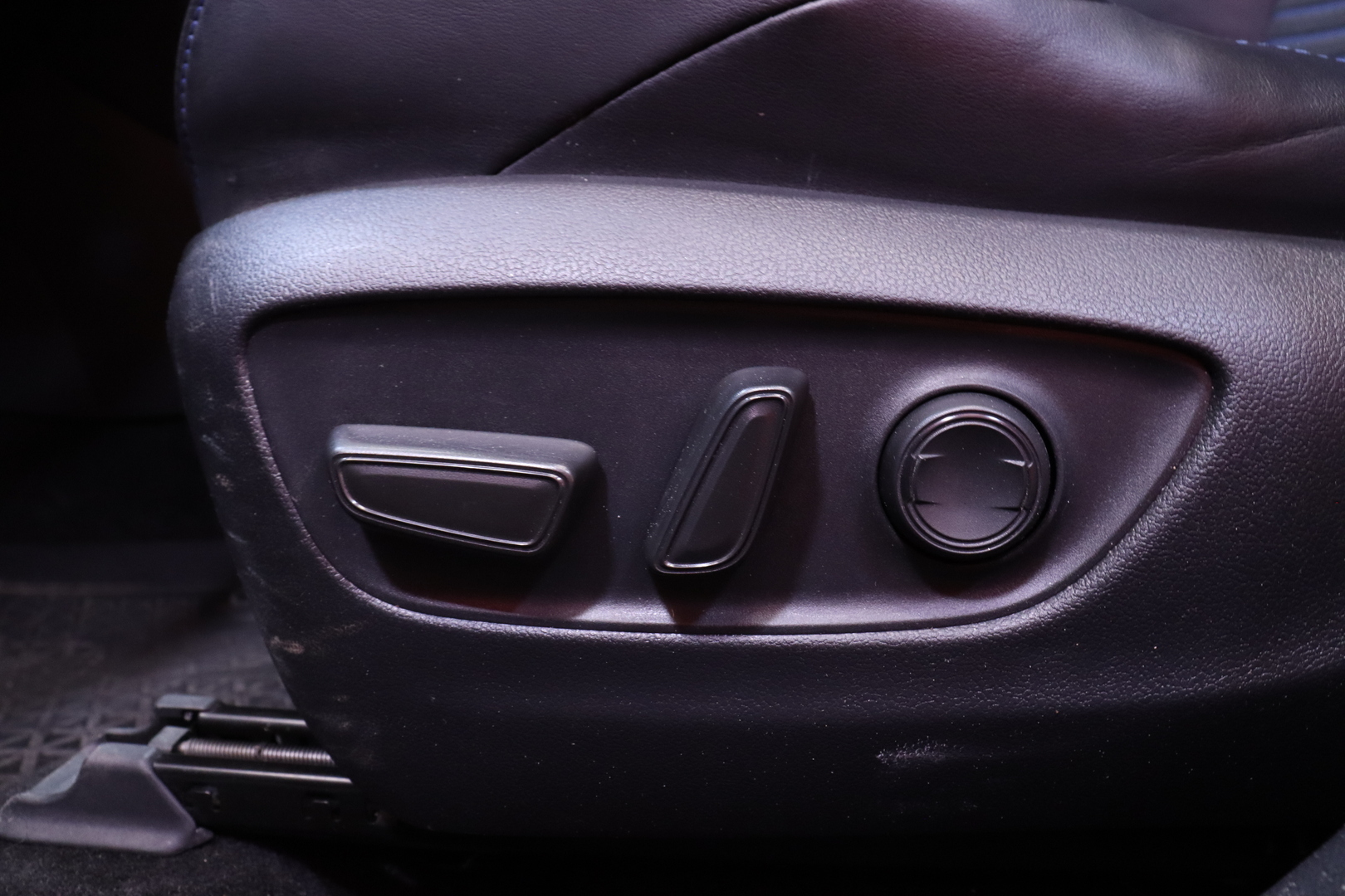 Toyota - RAV4 - 2,5 Hybrid AWD-i Style / 1-om Suomi-auto / ACC / LTA kaistavahti / Koukku / Lohkolämmitin / - Maastoauto