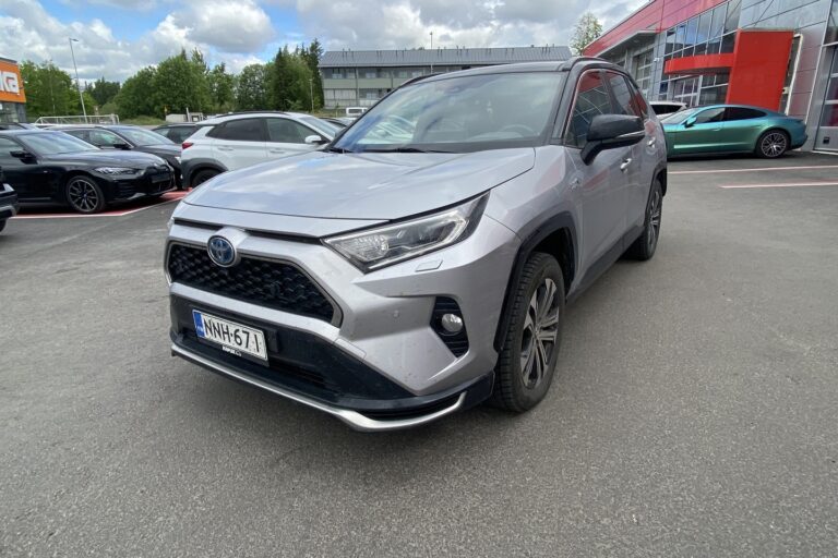 Toyota - RAV4 Plug-in - Hybrid 2,5 AWD-i Premium // HUD / Panoraama / Vetokoukku / JBL / ACC / 360° / Ilmastoidut penkit / Bluetooth / LED // - Maastoauto