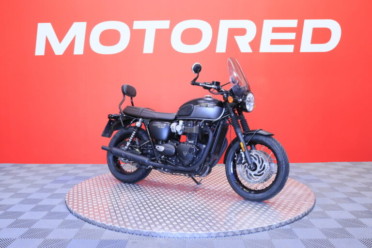 Triumph - Bonneville - T120 // Huoltokirja / Uudet renkaat / Pehmeät laukut / Tuulilasi // - Moottoripyörä