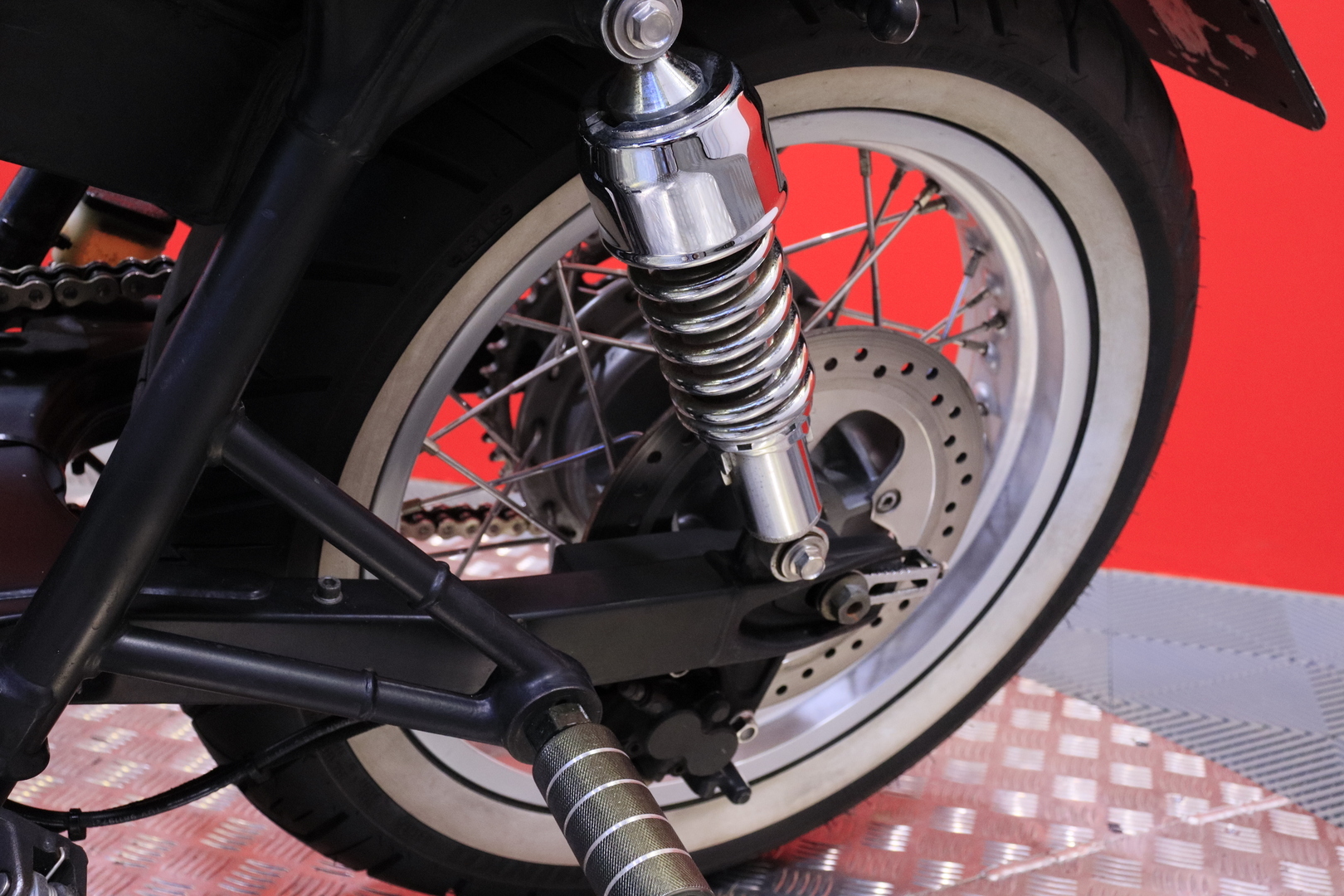 Triumph - Thruxton - Myydään huutokaupat.com! - Moottoripyörä