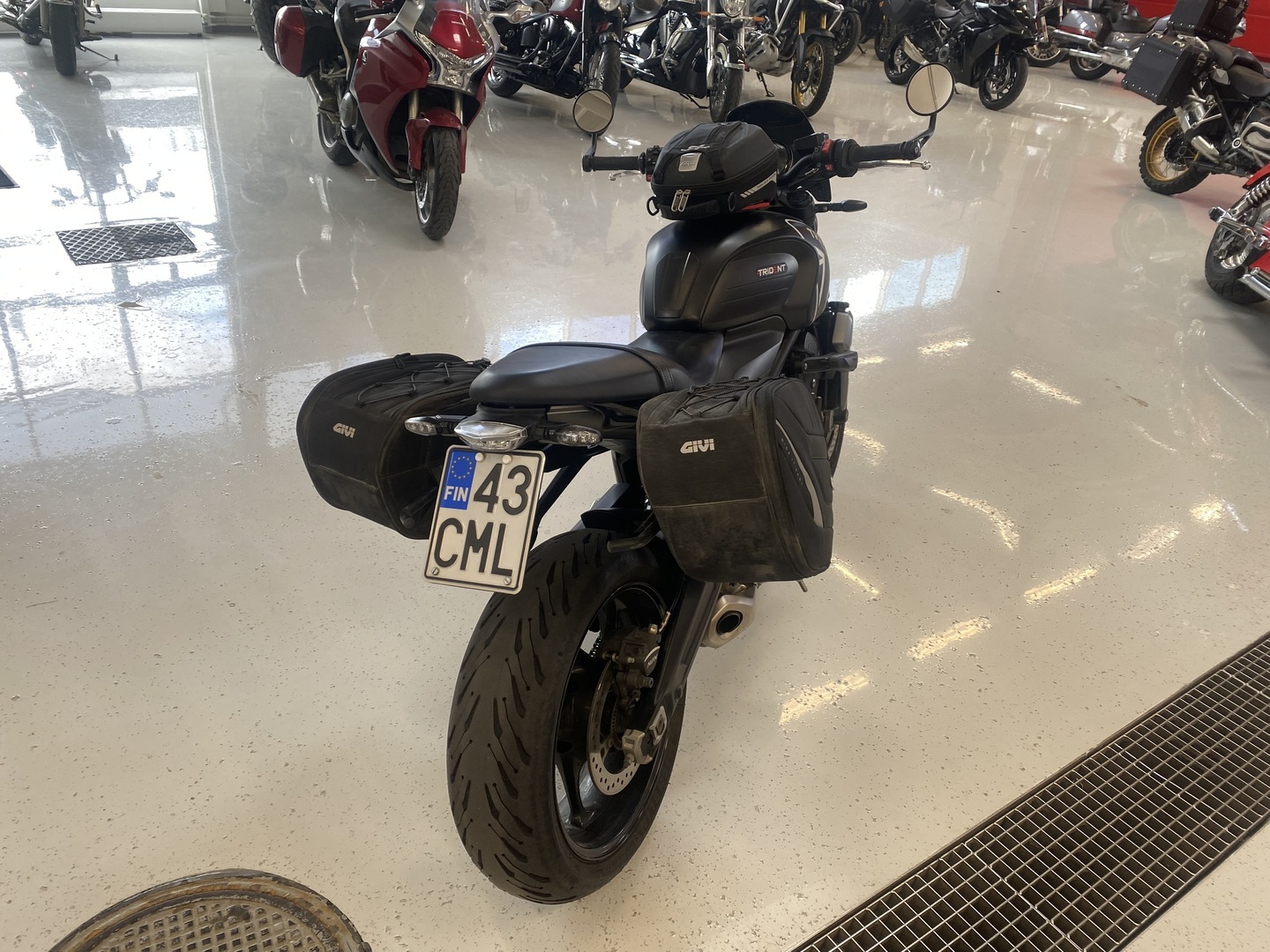 Triumph - Trident - // Juuri saapunut! / Huollettu / ABS / Suomi-pyörä / Laukut // - Moottoripyörä