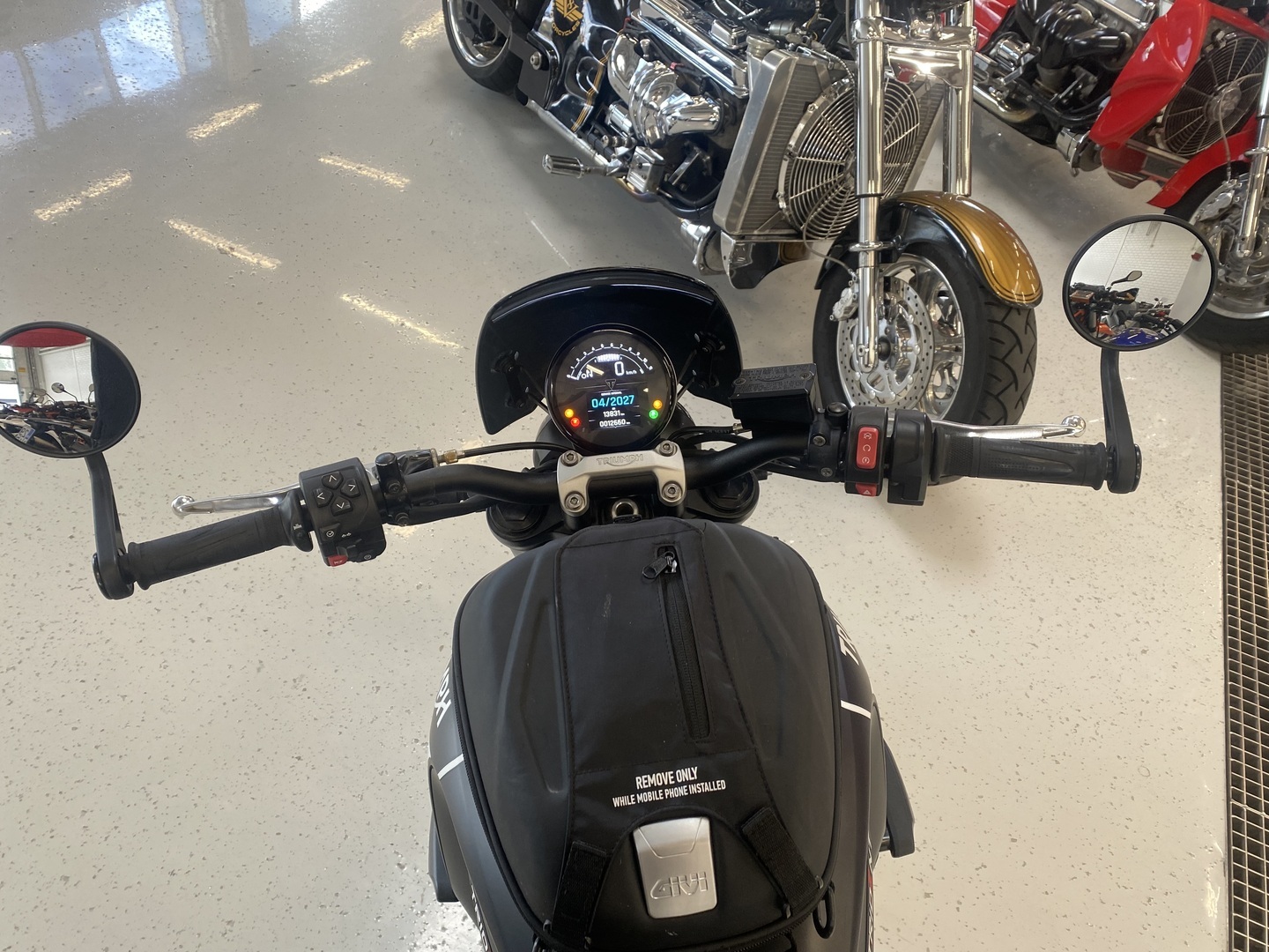 Triumph - Trident - // Juuri saapunut! / Huollettu / ABS / Suomi-pyörä / Laukut // - Moottoripyörä