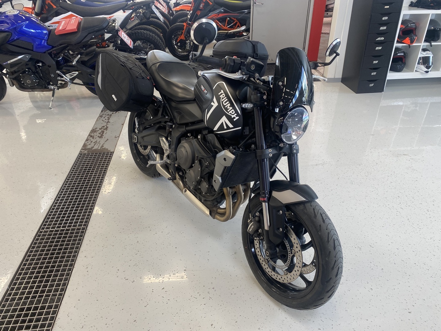 Triumph - Trident - // Juuri saapunut! / Huollettu / ABS / Suomi-pyörä / Laukut // - Moottoripyörä