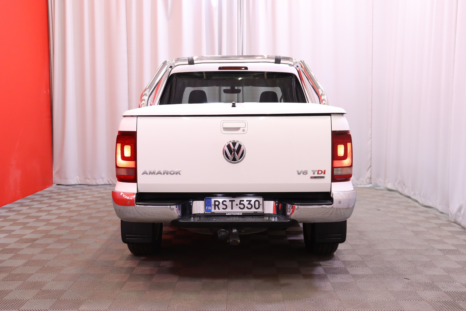 Volkswagen - Amarok - DC Highline 3,0 TDI 150kW 4MOTION 3080kg // Vakkari / Webasto / Peruutuskamera / MirrorLink / Xenon / Vetokoukku// - Avolava