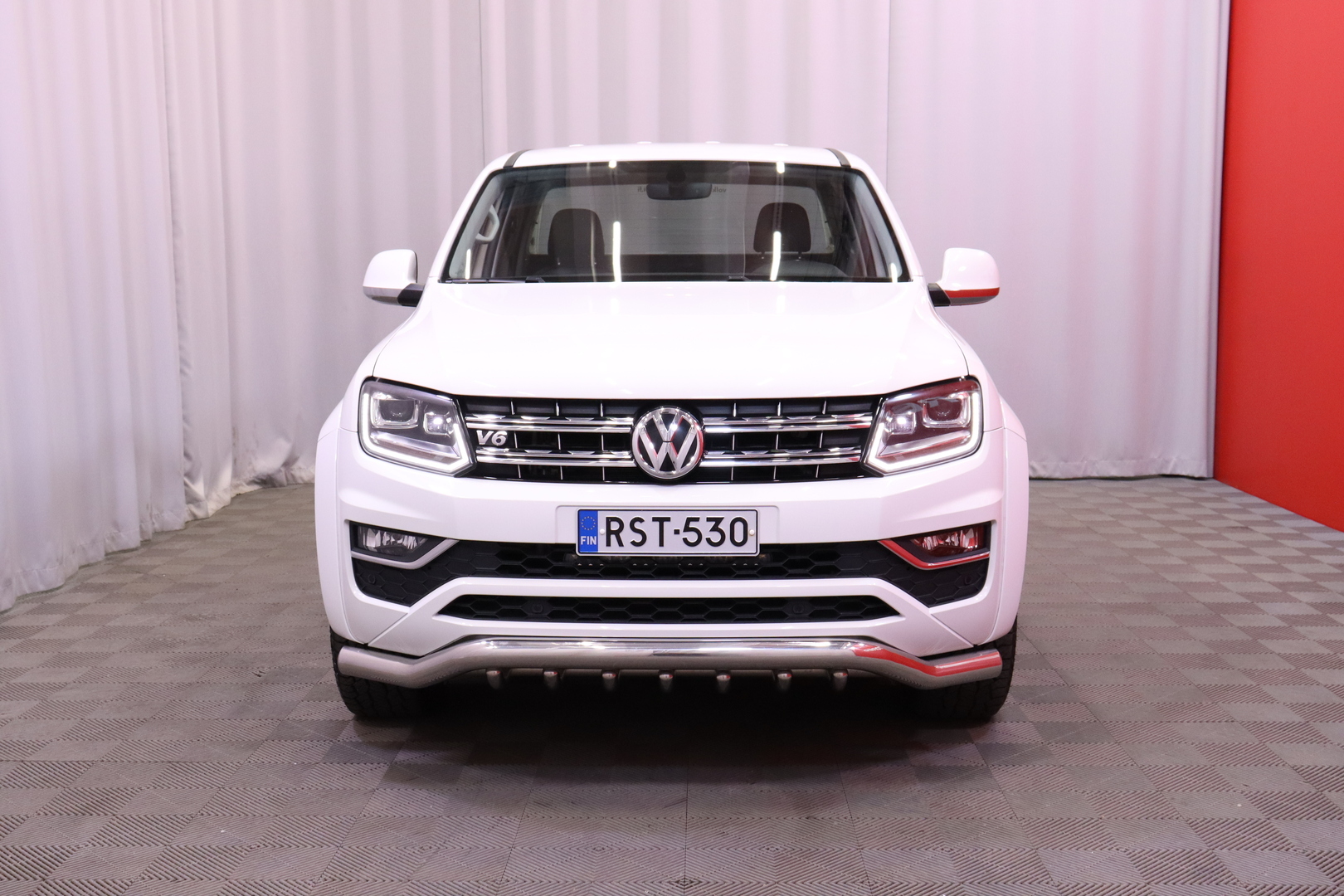 Volkswagen - Amarok - DC Highline 3,0 TDI 150kW 4MOTION 3080kg // Vakkari / Webasto / Peruutuskamera / MirrorLink / Xenon / Vetokoukku// - Avolava