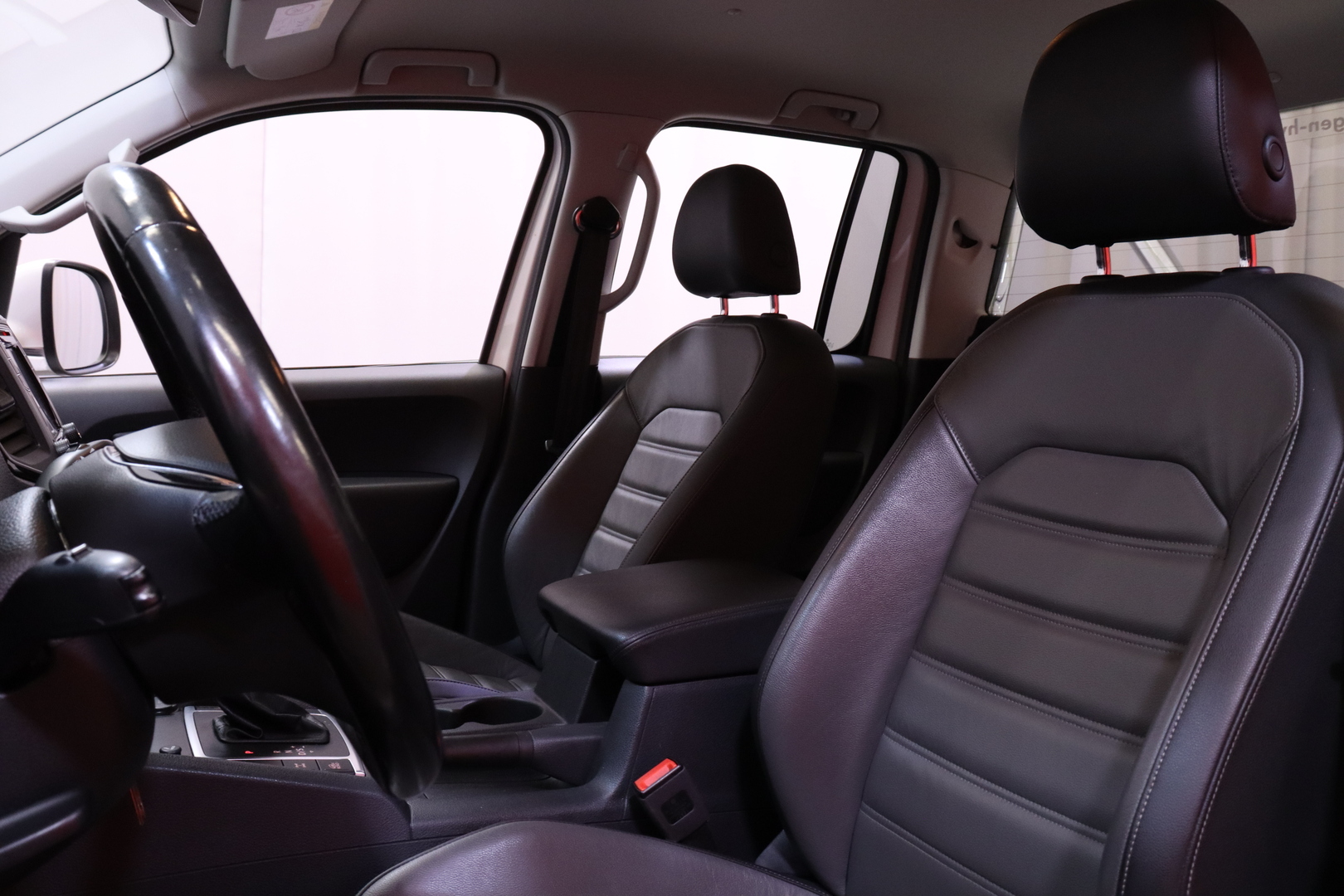 Volkswagen - Amarok - DC Highline 3,0 TDI 150kW 4MOTION 3080kg // Vakkari / Webasto / Peruutuskamera / MirrorLink / Xenon / Vetokoukku// - Avolava