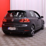Volkswagen - GOLF - GTI 2,0 155 kW (210hv) // Top-Sport varustelu / Sport-alusta / Sporttipenkit / P. tutkat / Ilmastointi / Sporttiratti // - Viistoperä