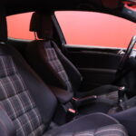 Volkswagen - GOLF - GTI 2,0 155 kW (210hv) // Top-Sport varustelu / Sport-alusta / Sporttipenkit / P. tutkat / Ilmastointi / Sporttiratti // - Viistoperä
