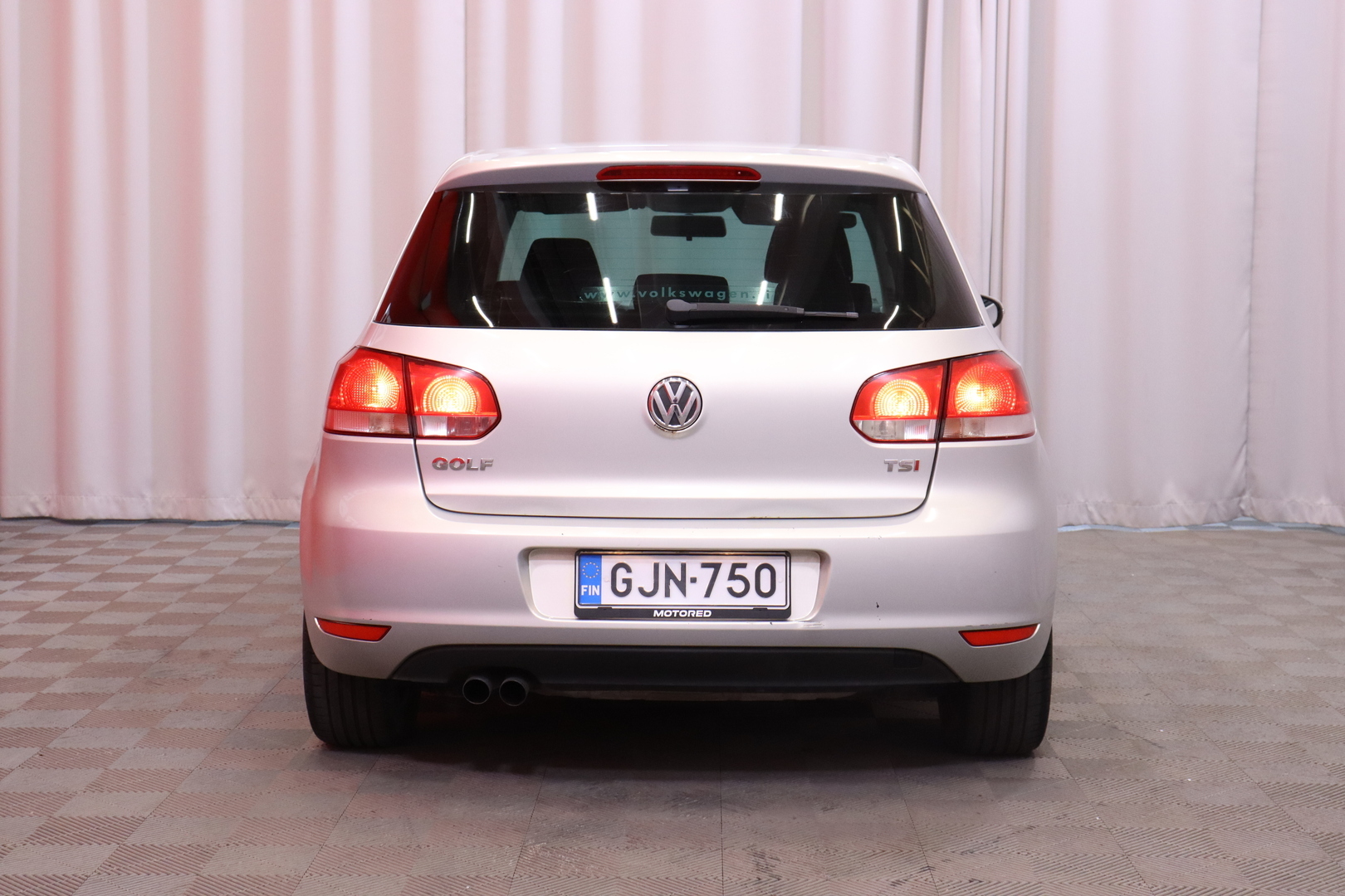 Volkswagen - Golf - 1,4 TSI 90 kW / MYYDÄÄN HUUTOKAUPAT.COM /  4-ovinen // Vakkari / Xenon / Radio / 2x vanteet ja renkaat // - Viistoperä