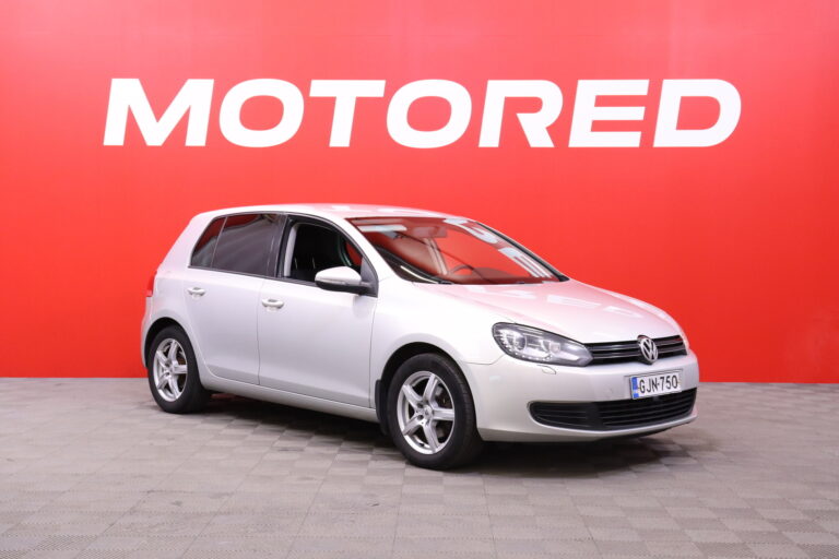 Volkswagen - Golf - 1,4 TSI 90 kW / MYYDÄÄN HUUTOKAUPAT.COM /  4-ovinen // Vakkari / Xenon / Radio / 2x vanteet ja renkaat // - Viistoperä
