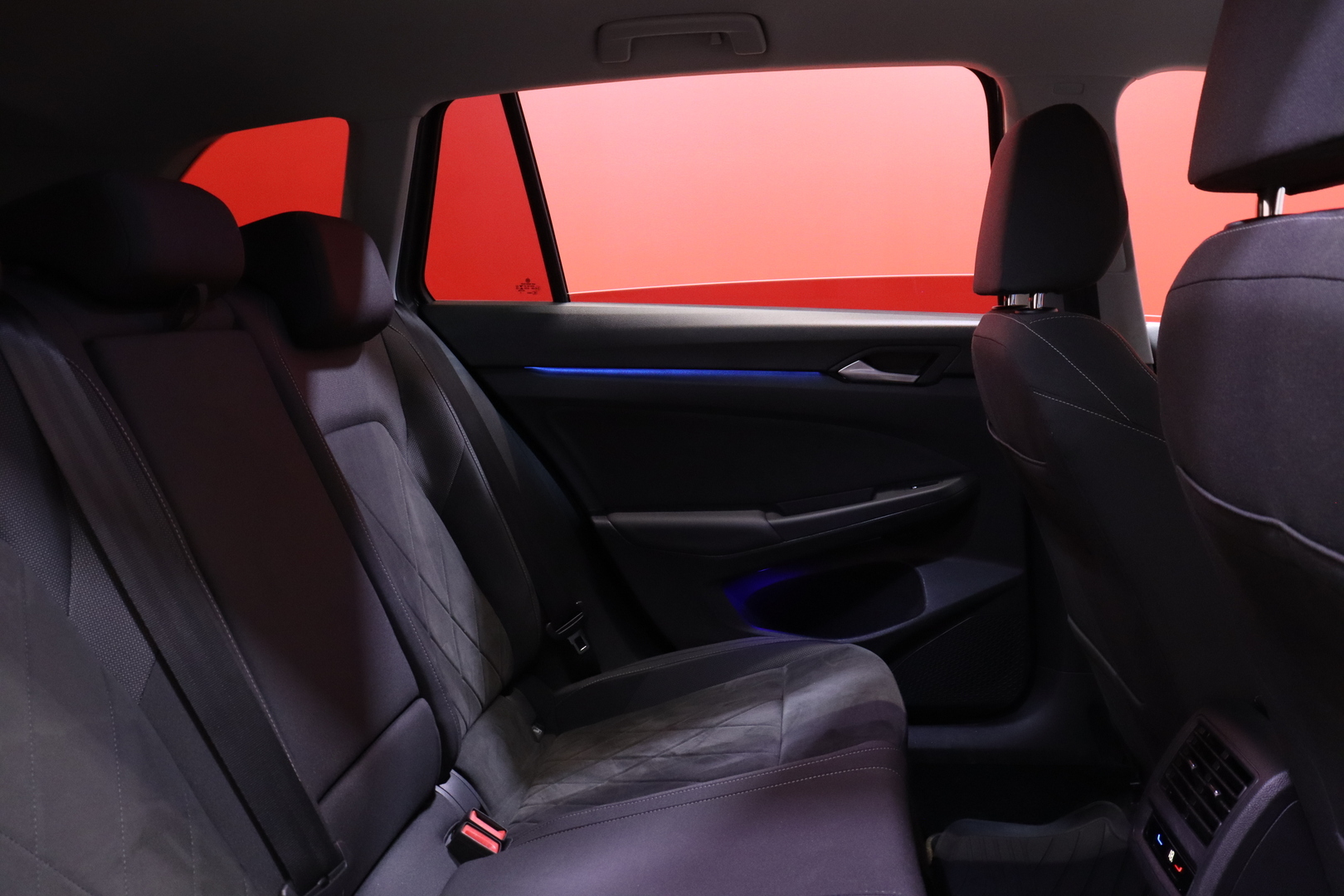 Volkswagen - Golf - Variant Style Business 2,0 TSI 140 kW 4MOTION DSG // Suomi-auto / Merkkihuollettu / ACC / iQ. Light / Webasto // - Farmari