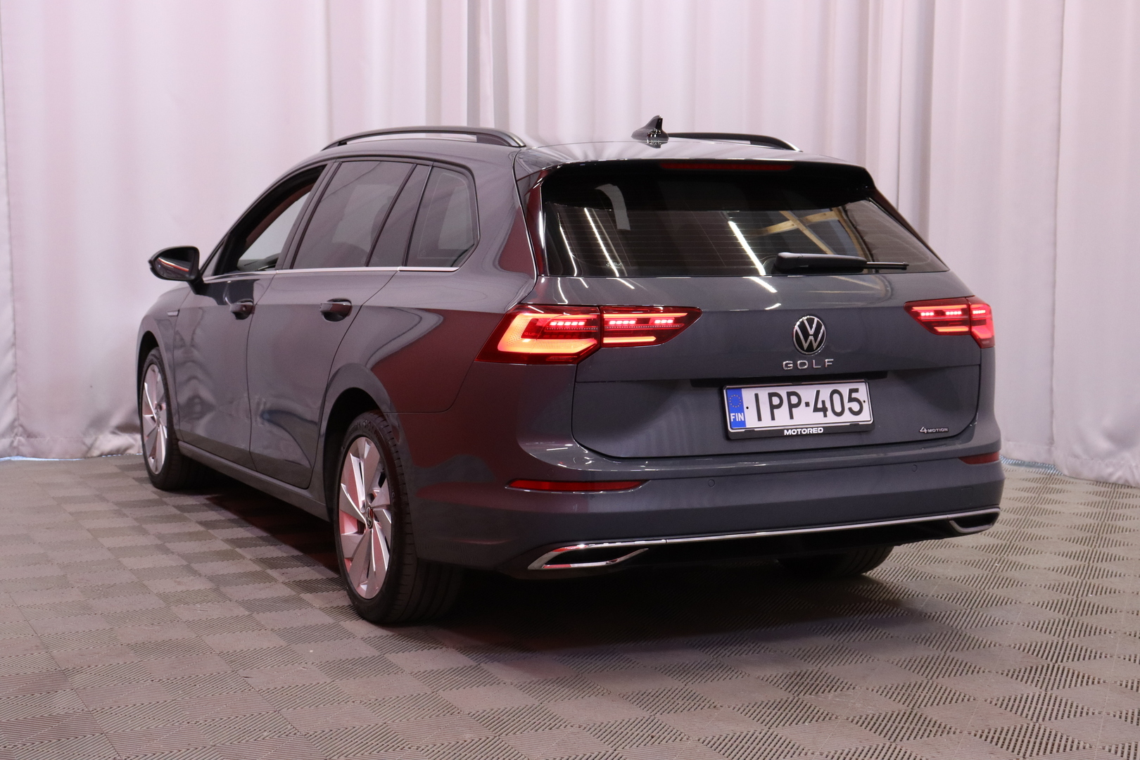 Volkswagen - Golf - Variant Style Business 2,0 TSI 140 kW 4MOTION DSG // Suomi-auto / Merkkihuollettu / ACC / iQ. Light / Webasto // - Farmari
