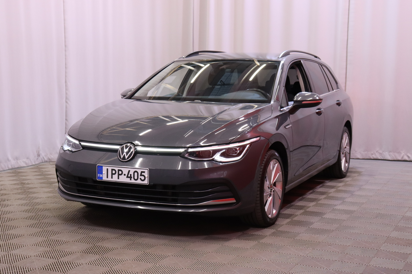 Volkswagen - Golf - Variant Style Business 2,0 TSI 140 kW 4MOTION DSG // Suomi-auto / Merkkihuollettu / ACC / iQ. Light / Webasto // - Farmari