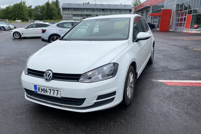 Volkswagen - Golf - Comfortline 1,2 TSI 77 kW (105 hv) BlueMotion Technology 4-ovinen - Viistoperä