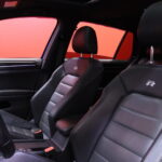 Volkswagen - Golf - R 2.0TSI 4Motion // DCC-alusta / Dynaudio / Kattoluukku / AppConnect / Keyless / P-Kamera / Tutkat / BLIS / Navi // - Viistoperä