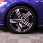 Volkswagen - Golf - R 2.0TSI 4Motion // DCC-alusta / Dynaudio / Kattoluukku / AppConnect / Keyless / P-Kamera / Tutkat / BLIS / Navi // - Viistoperä